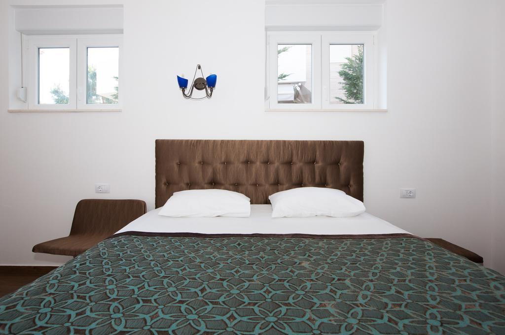 Aida Apartments And Rooms For Couples And Families Free Parking ドゥブロブニク 部屋 写真