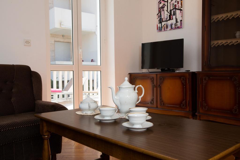 Aida Apartments And Rooms For Couples And Families Free Parking ドゥブロブニク 部屋 写真
