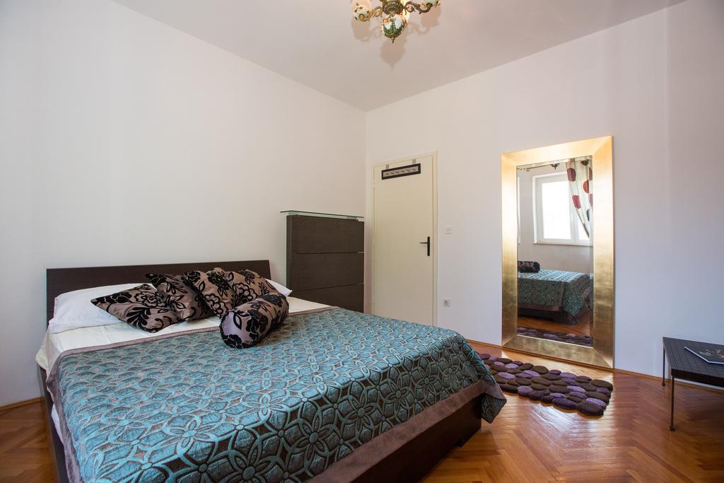 Aida Apartments And Rooms For Couples And Families Free Parking ドゥブロブニク エクステリア 写真