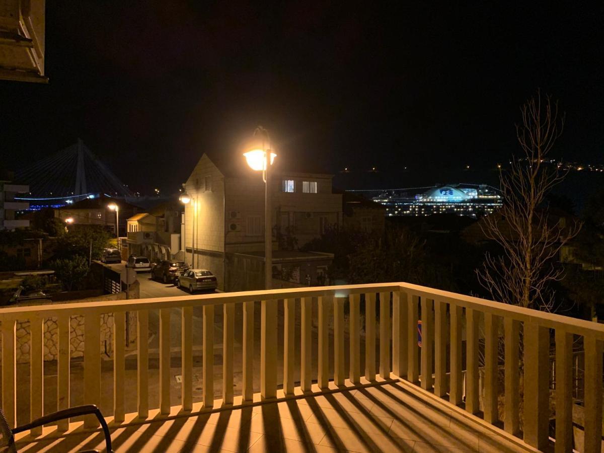 Aida Apartments And Rooms For Couples And Families Free Parking ドゥブロブニク エクステリア 写真